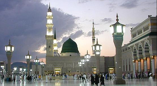 اقامه نخستین نماز جمعه ماه رمضان در مسجدالنبی(ص)