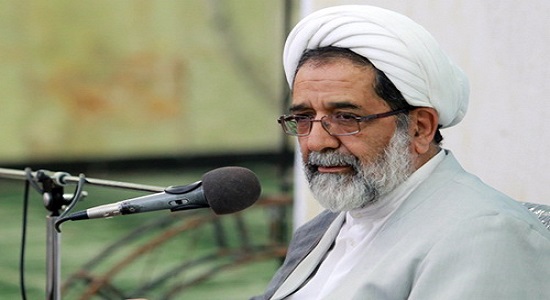 از عزاداری عقب بکشیم نماز را زیر سؤال می‌برند/ پیاده‌سازی پیام عاشورا در صحنه اجتماع