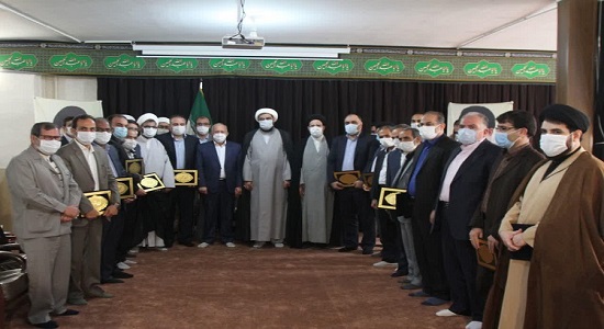 تجلیل از ۲۰ دستگاه برتر در حوزه نماز در همدان