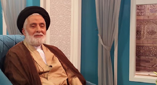 انسان بی نماز هویت ندارد/ ترک نماز یعنی قهر کردن با پروردگار