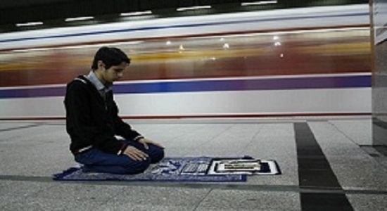 علل کم توجهی جوانان به نماز