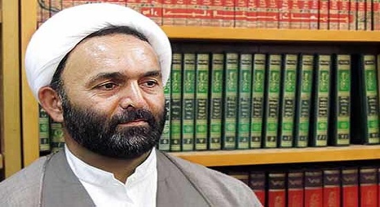 حجت الاسلام و المسلمین وحیدی؛ اهمیت نماز و شستشوی گناهان (1)