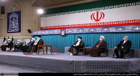 کدام آیه از قرآن در مراسم تنفیذ رئیسی قرائت شد؟