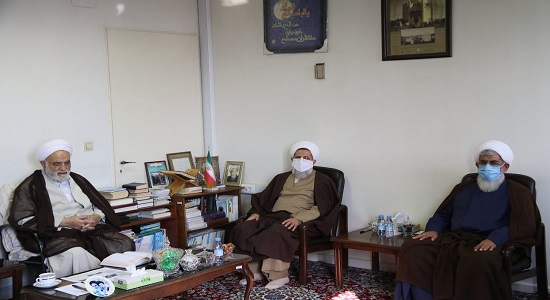 تفاهمنامه همکاری عقیدتی سیاسی ارتش با ستاد اقامه نماز امضا شد