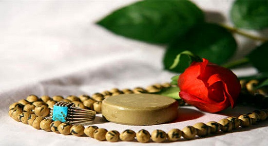 فلسفه نماز خواندن و رابطه آن با اطلاق بی نیازی خداوند