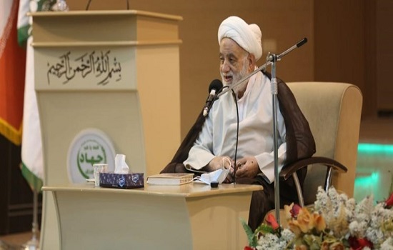 اقامه نمازها را طولانی نکنید