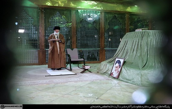 حضور رهبر انقلاب در مرقد مطهر امام راحل و گلزار شهدای بهشت زهرا