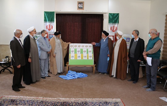 از کتاب نماز در سیره و سخن حضرت علی(ع) رونمایی شد