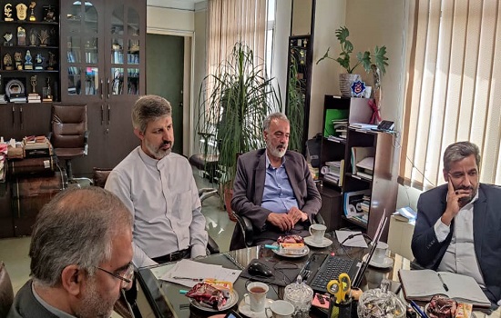 بارور کردن فضای مدارس جهت اقامه نماز جماعت بسیار ضروری است