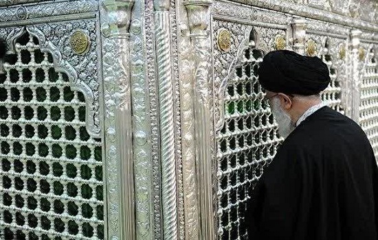 نماز صبح امروز امام خامنه ای در حرم حضرت عبدالعظیم حسنی