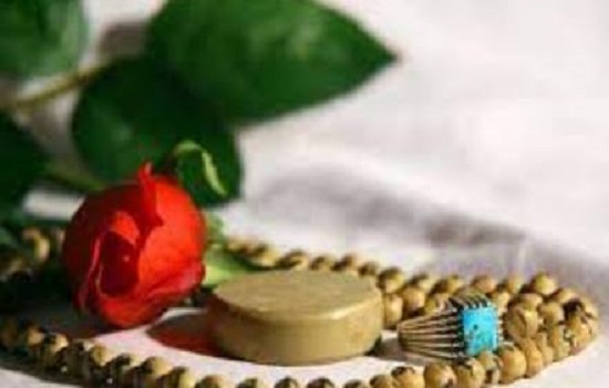 پایان نامه؛ حکم خون جراحت و دمل در بدن یا لباس نمازگزار