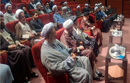 زمینه حضور ائمه جمعه شهرستانها جهت اقامه نماز جماعت در مدارس فراهم شود