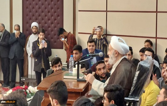 معلمی شغل نیست، عبادت است