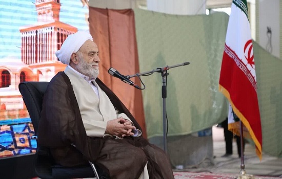نماز را در شأن جامعه اسلامی برگزار کنیم