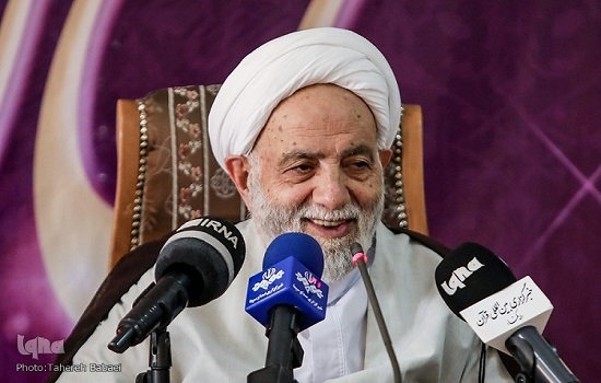 حجت‌الاسلام قرائتی: باید اذان گفتن را مُد کنیم