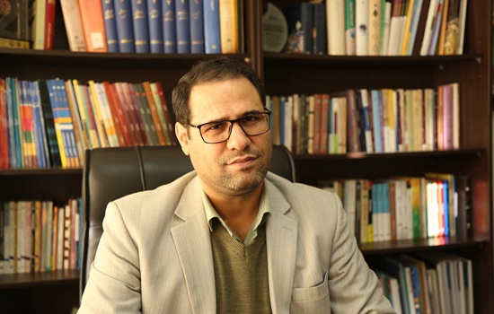 در سال جدید باید اقامه نماز و برپایی باشکوه نماز جماعت، از برنامه‌های اصلی باشد