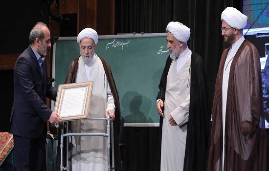 تجلیل از شیخ رسانه و عمری که با قرآن گذشت