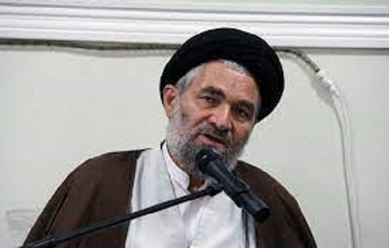 اقامه نماز جماعت در محیط های مختلف اجتماع امنیت جامعه را تضمین می کند