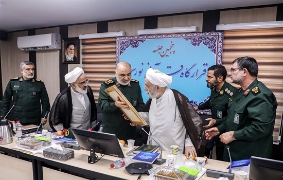 تقدیر سرلشکر سلامی از فعالیت‌های قرآنی حجت‌ الاسلام قرائتی