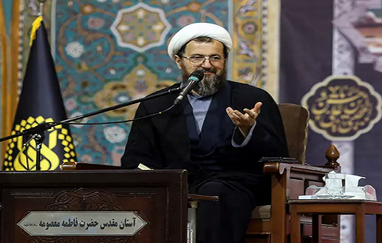برخی از بی‌حیایی‌ها بخاطر فاصله گرفتن از نماز است