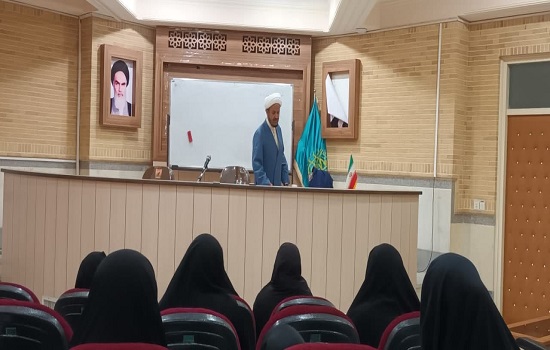 دوره تکمیلی تربیت مربی عالی معارف نماز در جامعه الزهرا (س) قم برگزار شد