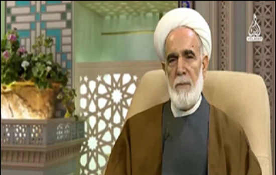 استاد محمدی؛ حضور بی نماز در خانه