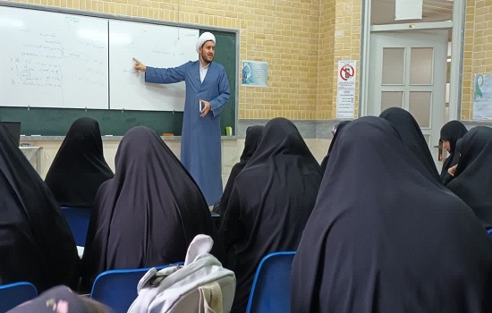  آغاز ششمین دوره یکساله تربیت مربی عالی معارف نماز در جامعه الزهرا (س) قم