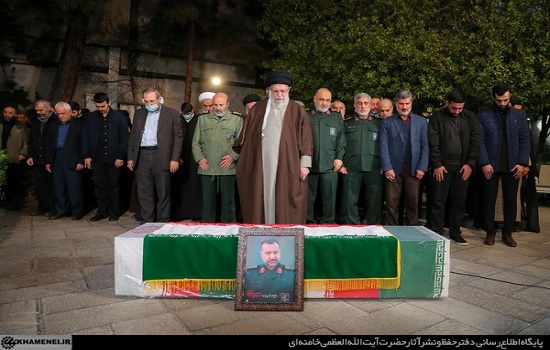 اقامه نماز بر پیکر سردار شهید سیدرضی موسوی