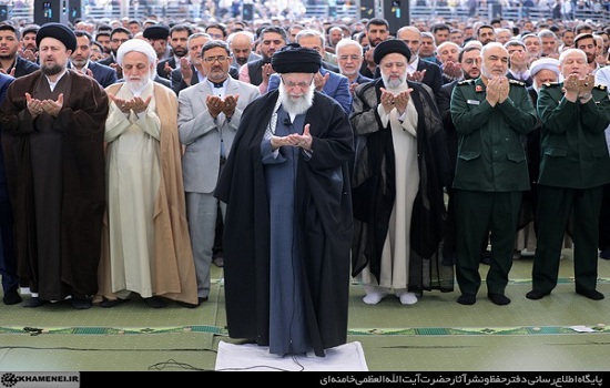 خطبه‌های نماز عید فطر امام خامنه ای