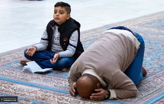 پدر بود و نمازش ...