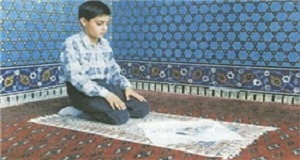 *فوائد و آثار نماز خواندن فرزندان