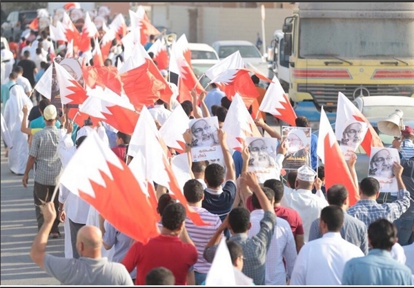 تظاهرات صدها بحرینی در نزدیکی منزل آیت‌الله «قاسم» پس از نماز عید قربان