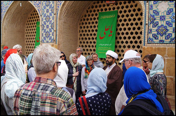 توریست‌هایی که دو ساعت مسلمان بودن را تجربه می‌کنند