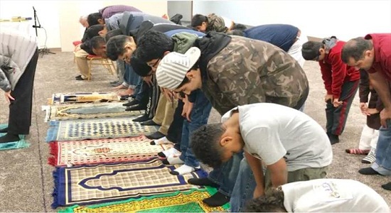 اشک شوق مسلمانان کانادایی از افتتاح نخستین مسجد و مرکز اسلامی در ایردری 