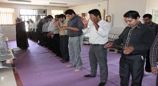 توجه بیشتر ادارات و نهادها به برگزاری نماز جماعت و ترویج فرهنگ نماز