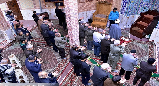 محاسن و معایب اقامه نماز جماعت مساجد در نوبت دوم