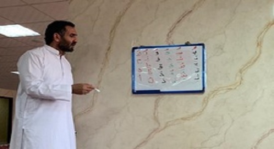 آموزش قرآن و نماز به حجاج روسی در مکه