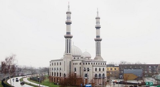  خرابکاری مانع پخش اذان از مسجد آمستردام شد