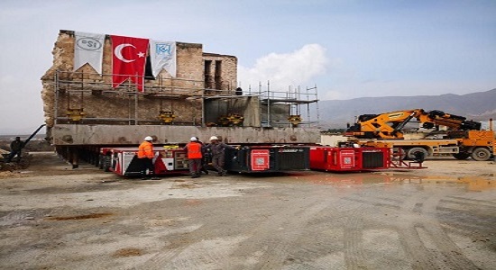 آغاز انتقال مسجد ۶۱۰ ساله «الرزق» به بوستانی در ترکیه