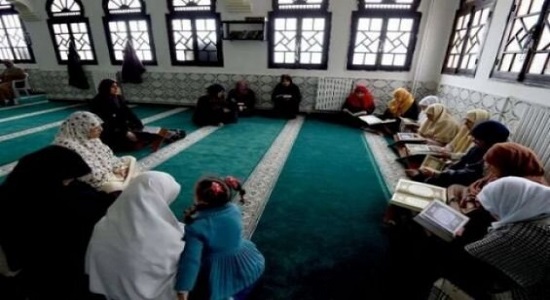 استخدام سخنرانان و واعظان زن در مساجد بلژیک