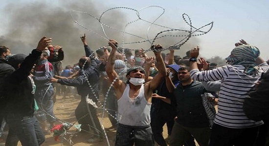 اقامه گروهی نماز صبح، شیوه جدید فلسطینیان در مخالفت با معامله قرن