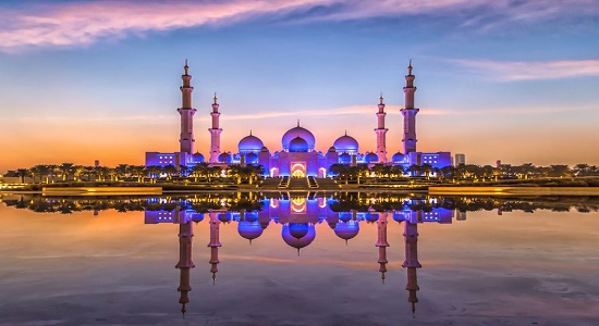 مسجد «شیخ زاید» امارات برای مقابله با کرونا تعطیل می‌شود