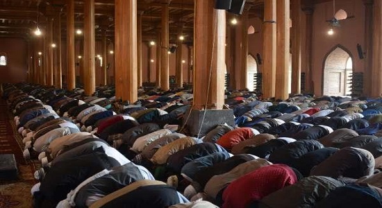 بازگشایی مساجد و اماکن عبادی در کشمیر پس از پنج ماه