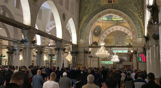 ممانعت صهیونیست ها از اقامه نماز صبح فلسطینی ها در مسجدالاقصی