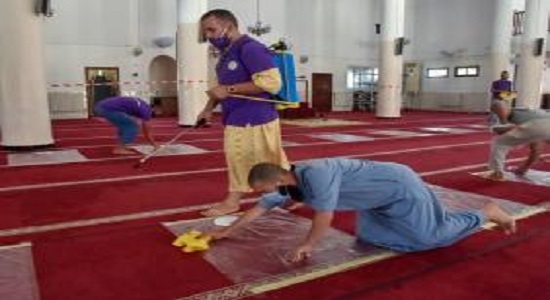 ۱۴ هزار مسجد الجزایر نماز جمعه و یومیه برگزار می کنند