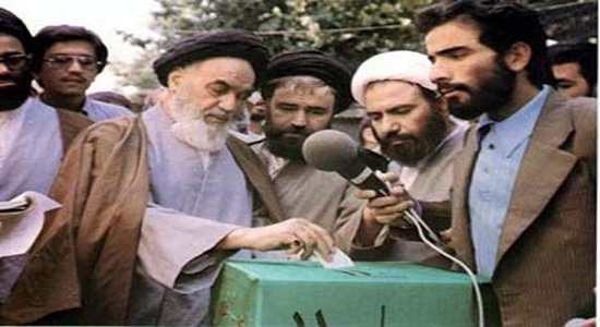 امام خمینی(ره)؛ انتخابات مثل نماز واجب است.