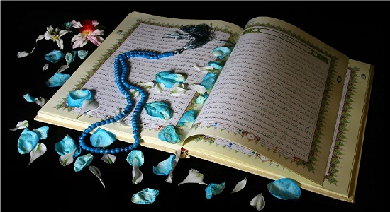 حکمت خواندن قرآن در نماز