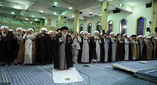 امام خامنه ای؛ نماز جمعه قبل از انقلاب و بعد از انقلاب