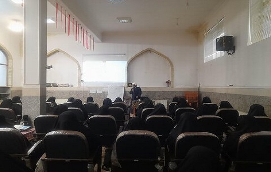 برگزاری گارگاه شیوه‌های دعوت به نماز ویژه خواهران طلبه خرم آبادی
