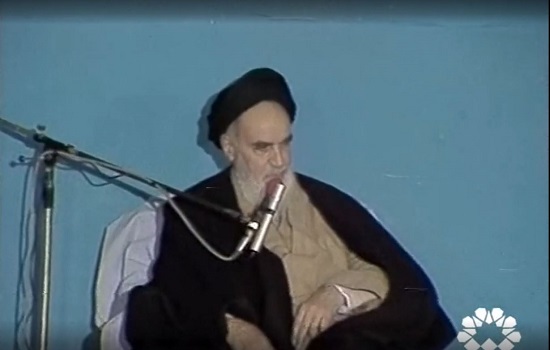 امام خمینی (ره)؛ درمان آشوب ها با نماز